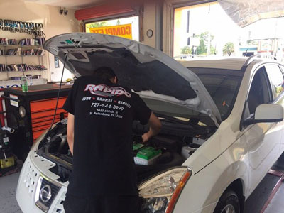 Quick Oil Change for Vehicles in St. Petersburg, FL by Rapido Repair